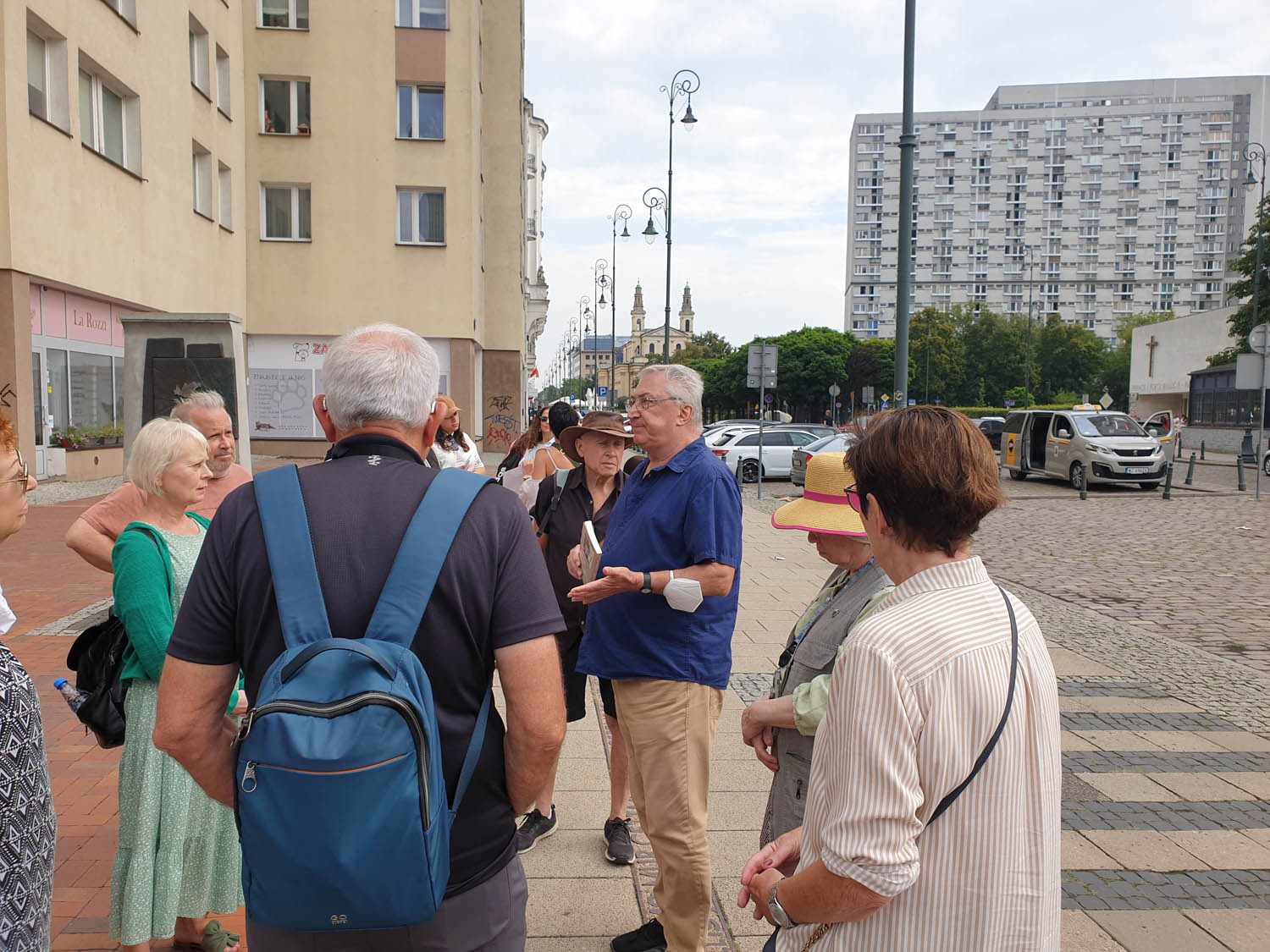 Walking tour through former Jewish ghetto in Warsaw